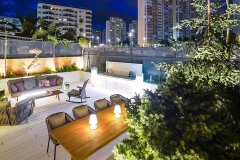 Lägenhet till salu i Villajoyosa, Alicante, Spanien 2 sovrum, 200 kvm. Nr. 142973 - foto 2