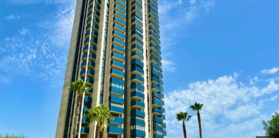 Appartamento a Benidorm, Alicante, Spagna 3 camere da letto, 110 mq. N° 142972