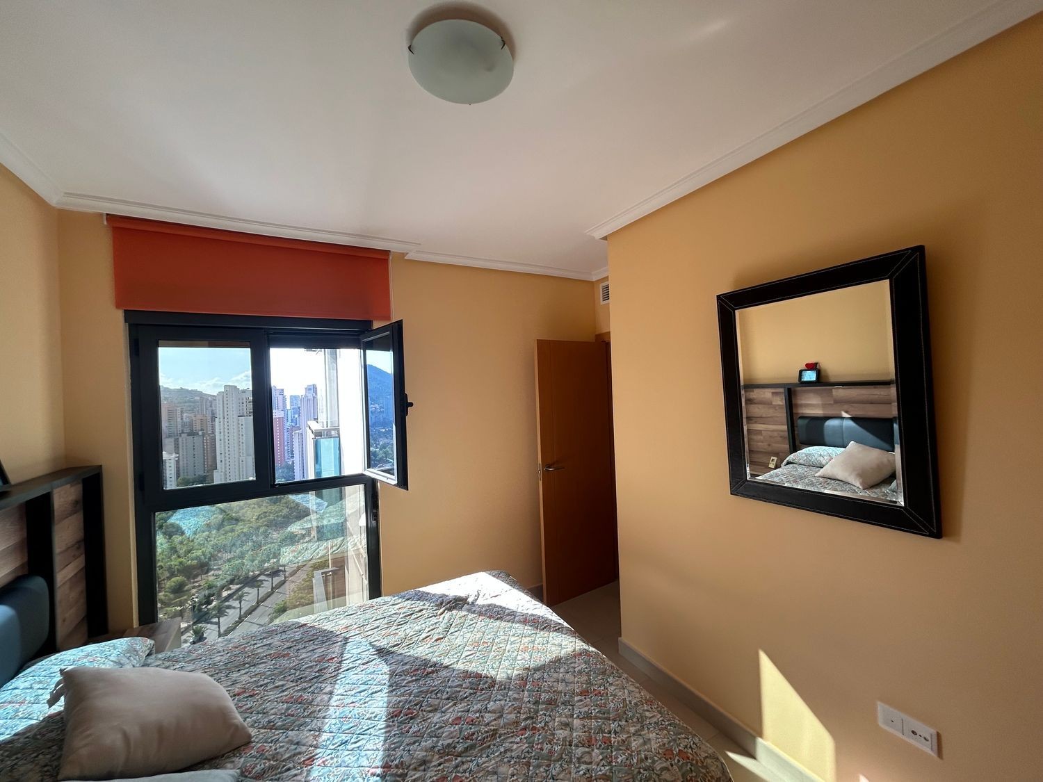 Appartamento a Benidorm, Alicante, Spagna 3 camere da letto, 110 mq. N° 142972