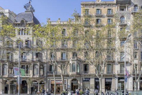 Liikekiinteistö Barcelona, Espanja 500 m2 No. 184612