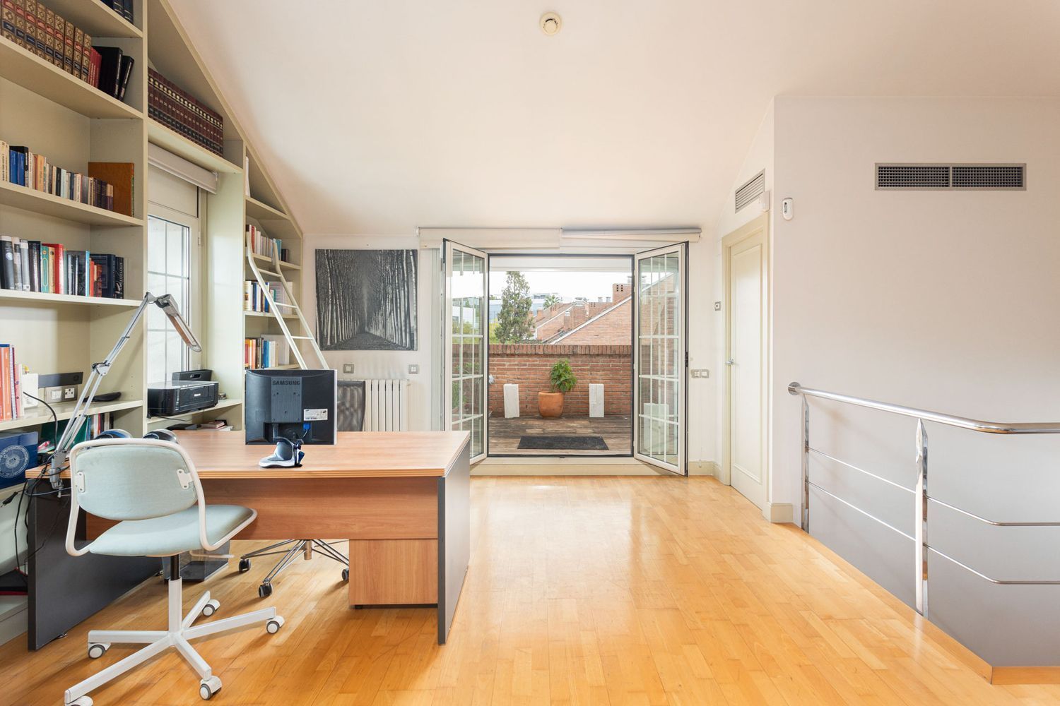 Hus i Esplugues de Llobregat, Barcelona, Spanien 4 sovrum, 262 kvm. Nr. 184607