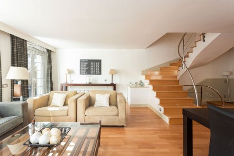 Casa in vendita a Esplugues de Llobregat, Barcelona, Spagna 4 camere da letto, 262 mq. N° 184607 - foto 7