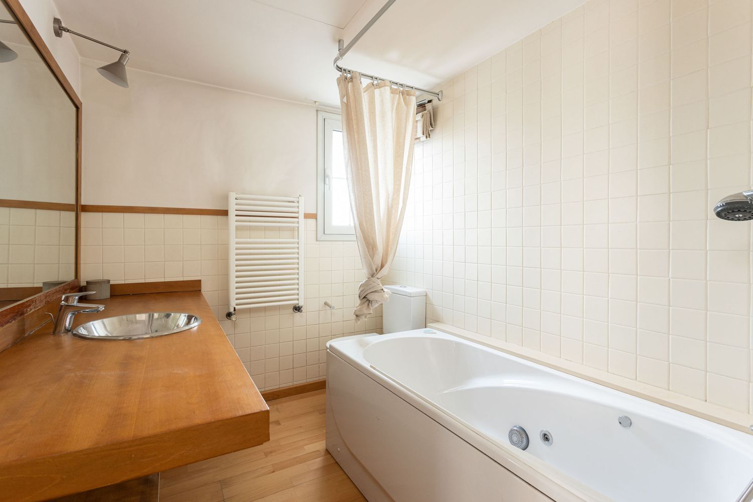 Hus i Esplugues de Llobregat, Barcelona, Spanien 4 sovrum, 262 kvm. Nr. 184607