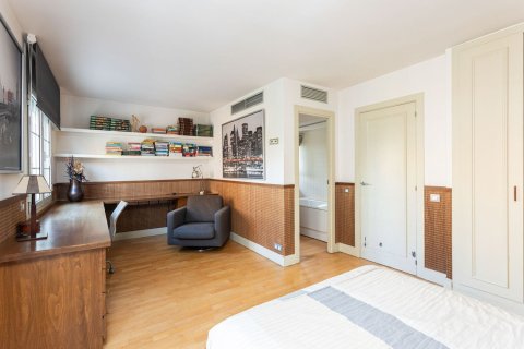 Casa in vendita a Esplugues de Llobregat, Barcelona, Spagna 4 camere da letto, 262 mq. N° 184607 - foto 23