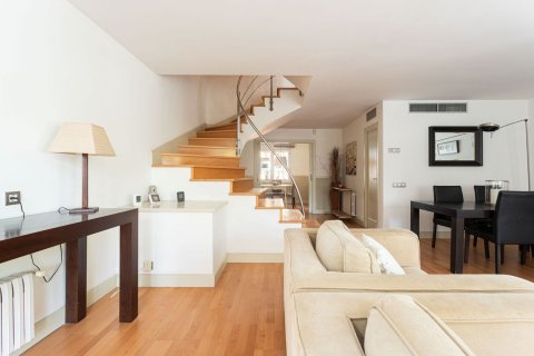 Casa in vendita a Esplugues de Llobregat, Barcelona, Spagna 4 camere da letto, 262 mq. N° 184607 - foto 8