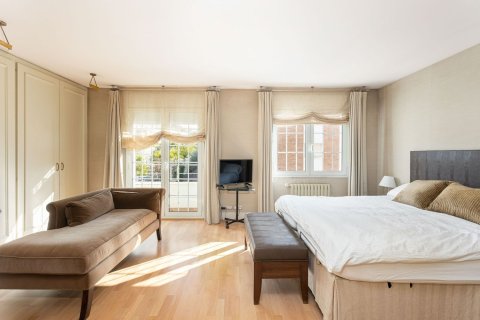 Casa in vendita a Esplugues de Llobregat, Barcelona, Spagna 4 camere da letto, 262 mq. N° 184607 - foto 16