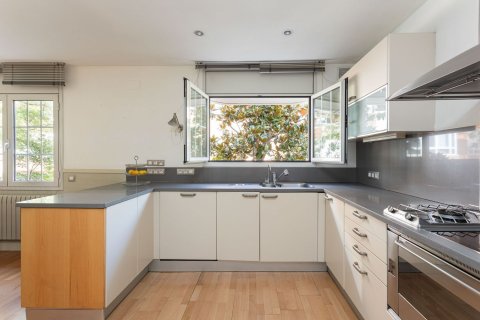 Casa in vendita a Esplugues de Llobregat, Barcelona, Spagna 4 camere da letto, 262 mq. N° 184607 - foto 11