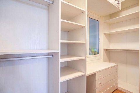 Appartamento in vendita a Barcelona, Spagna 4 camere da letto, 130 mq. N° 184611 - foto 13