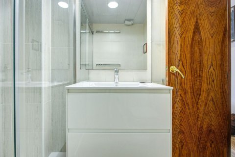 Appartamento in vendita a Barcelona, Spagna 4 camere da letto, 130 mq. N° 184611 - foto 27