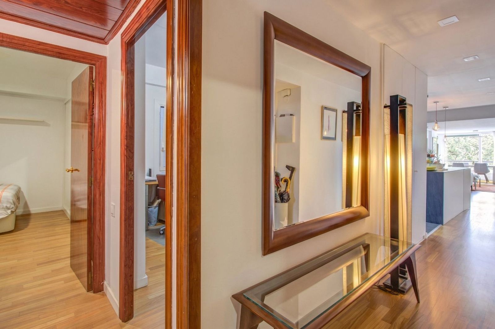 Apartment à Barcelona, Espagne 4 chambres, 130 m2 No. 184611