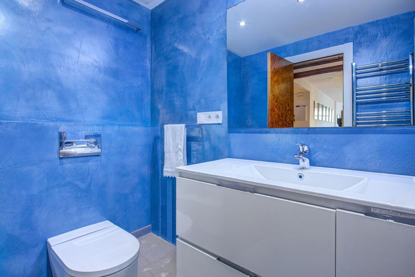 Apartment à Barcelona, Espagne 4 chambres, 130 m2 No. 184611