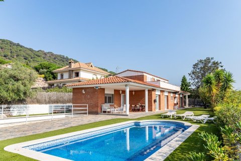 House zum Verkauf in Argentona, Barcelona, Spanien 6 Schlafzimmer, 510 m2 Nr. 184609 - Foto 2