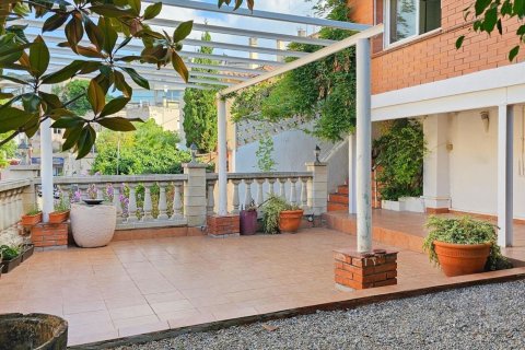 House zum Verkauf in Sant Just Desvern, Barcelona, Spanien 5 Schlafzimmer, 240 m2 Nr. 184608 - Foto 3