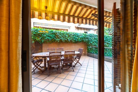 Dom w Madrid, Hiszpania 6 sypialni, 410 mkw. nr 150053 – zdjęcie 14