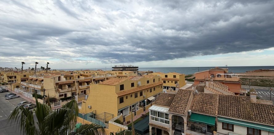 Kattohuoneisto Torrevieja, Alicante, Espanja 3 makuuhuonetta, 135 m2 No. 150050