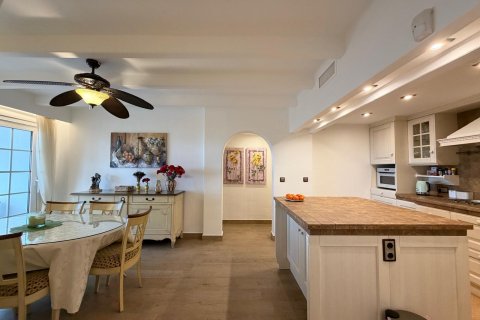 Kattohuoneisto myytävänä Torrevieja, Alicante, Espanja, 3 makuuhuonetta, 135 m2 No. 150050 - kuva 13