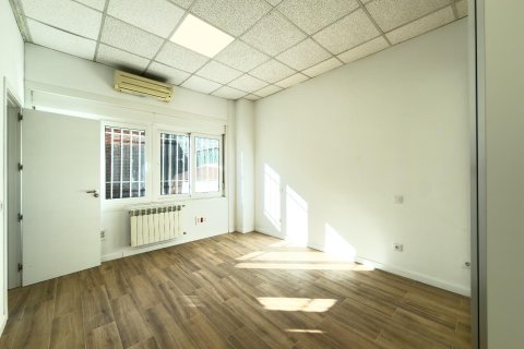 Terreno in affitto a Madrid, Spagna 2 camere da letto, 55 mq. N° 150052 - foto 11