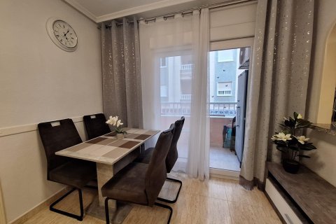 Appartamento in affitto a Torrevieja, Alicante, Spagna 67 mq. N° 150056 - foto 2