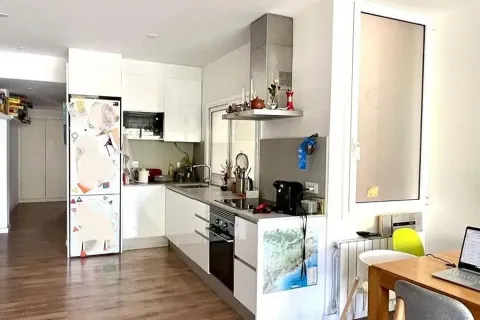 Apartamento en venta en Barcelona, España 3 dormitorios, 109 m2 No. 140872 - foto 4