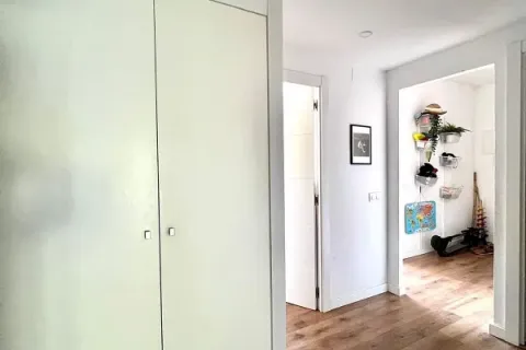 Apartamento en venta en Barcelona, España 3 dormitorios, 109 m2 No. 140872 - foto 6