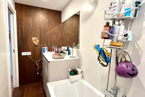 Apartamento en venta en Barcelona, España 3 dormitorios, 109 m2 No. 140872 - foto 17