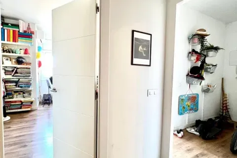 Apartamento en venta en Barcelona, España 3 dormitorios, 109 m2 No. 140872 - foto 7