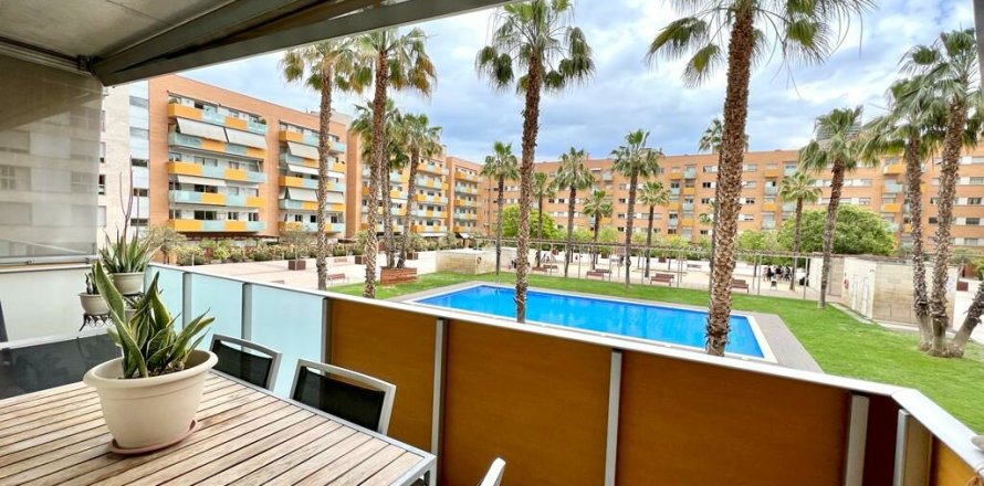 Apartment à Barcelona, Espagne 3 chambres, 101 m2 No. 140873