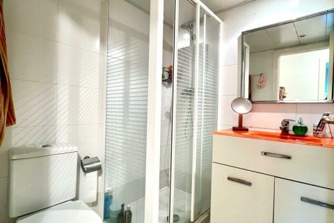 Apartment à vendre à Barcelona, Espagne, 3 chambres, 101 m2 No. 140873 - photo 4