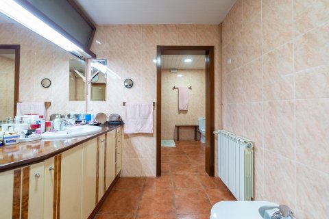 Сasa en venta en Castelldefels, Barcelona, España 9 dormitorios, 653 m2 No. 164802 - foto 18