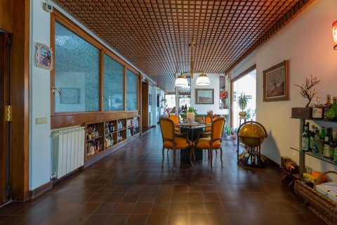 Сasa en venta en Castelldefels, Barcelona, España 9 dormitorios, 653 m2 No. 164802 - foto 8