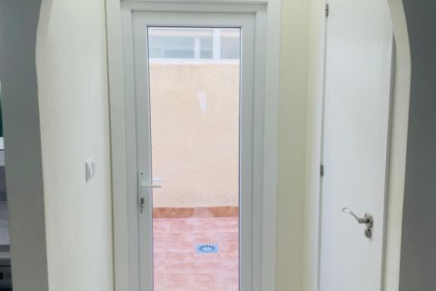 Villa in vendita a Alicante, Spagna 2 camere da letto, 85 mq. N° 178296 - foto 4