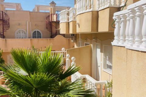 Villa in vendita a Alicante, Spagna 2 camere da letto, 85 mq. N° 178296 - foto 8