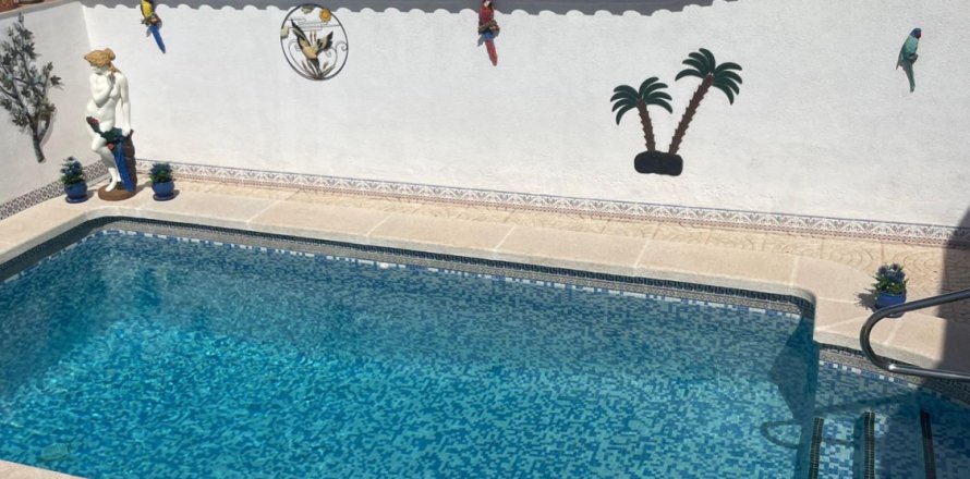 Appartamento a Rojales, Alicante, Spagna 3 camere da letto, 254 mq. N° 178297