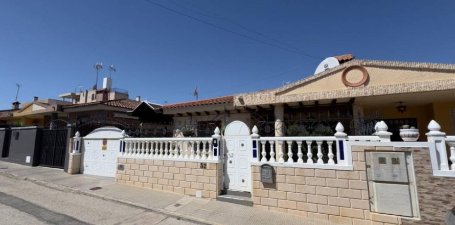 House à Benijofar, Alicante, Espagne 3 chambres, 140 m2 No. 149019