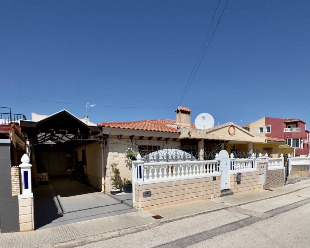 Hus i Benijofar, Alicante, Spanien 3 sovrum, 140 kvm. Nr. 149019