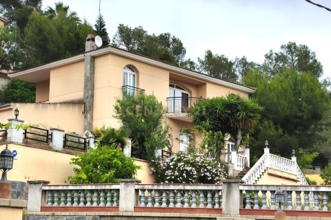 Māja pārdošanā Canyelles, Barcelona, Spānijā 4 istabas, 350 m2 Nr. 182394 - attēls 2