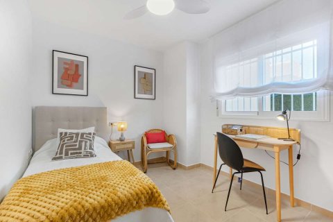 Apartament w Orihuela, Alicante, Hiszpania 2 sypialnie, 71 mkw. nr 182397 – zdjęcie 16