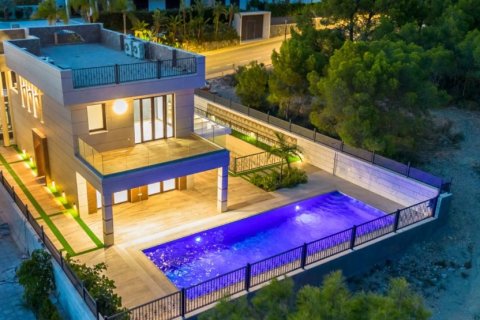 Villa for sale in Finestrat, Alicante, Spain 4 bedrooms, 380 sq.m. No. 145973 - photo 1