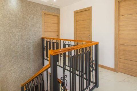 Villa for sale in Finestrat, Alicante, Spain 4 bedrooms, 380 sq.m. No. 145973 - photo 12