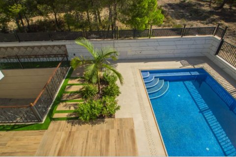 Villa for sale in Finestrat, Alicante, Spain 4 bedrooms, 380 sq.m. No. 145973 - photo 3