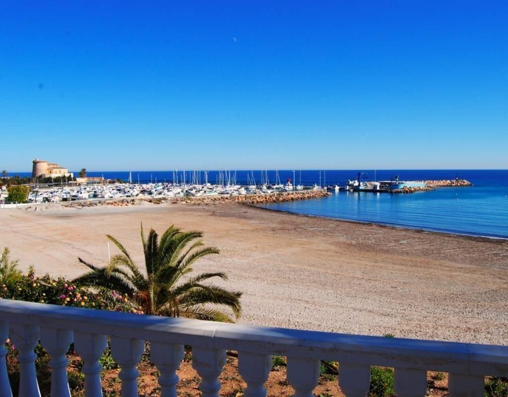 Villa en Pilar de la Horadada, Alicante, España 2 dormitorios, 71 m2 No. 151750