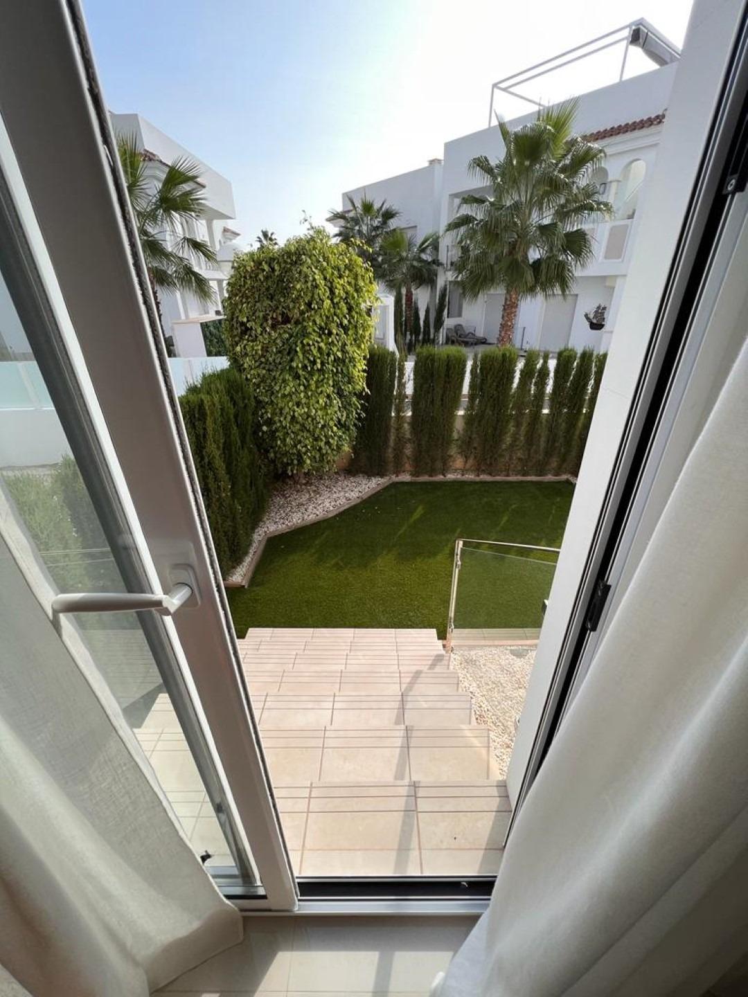 Bungalowi Ciudad Quesada, Alicante, Espanja 2 makuuhuonetta, 260 m2 No. 113215