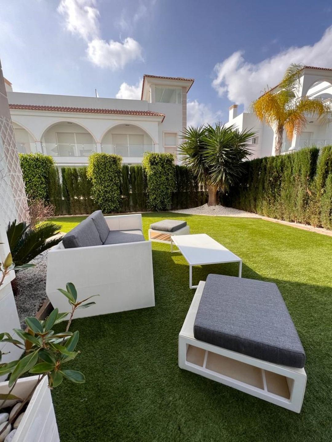 Bungalowi Ciudad Quesada, Alicante, Espanja 2 makuuhuonetta, 260 m2 No. 113215
