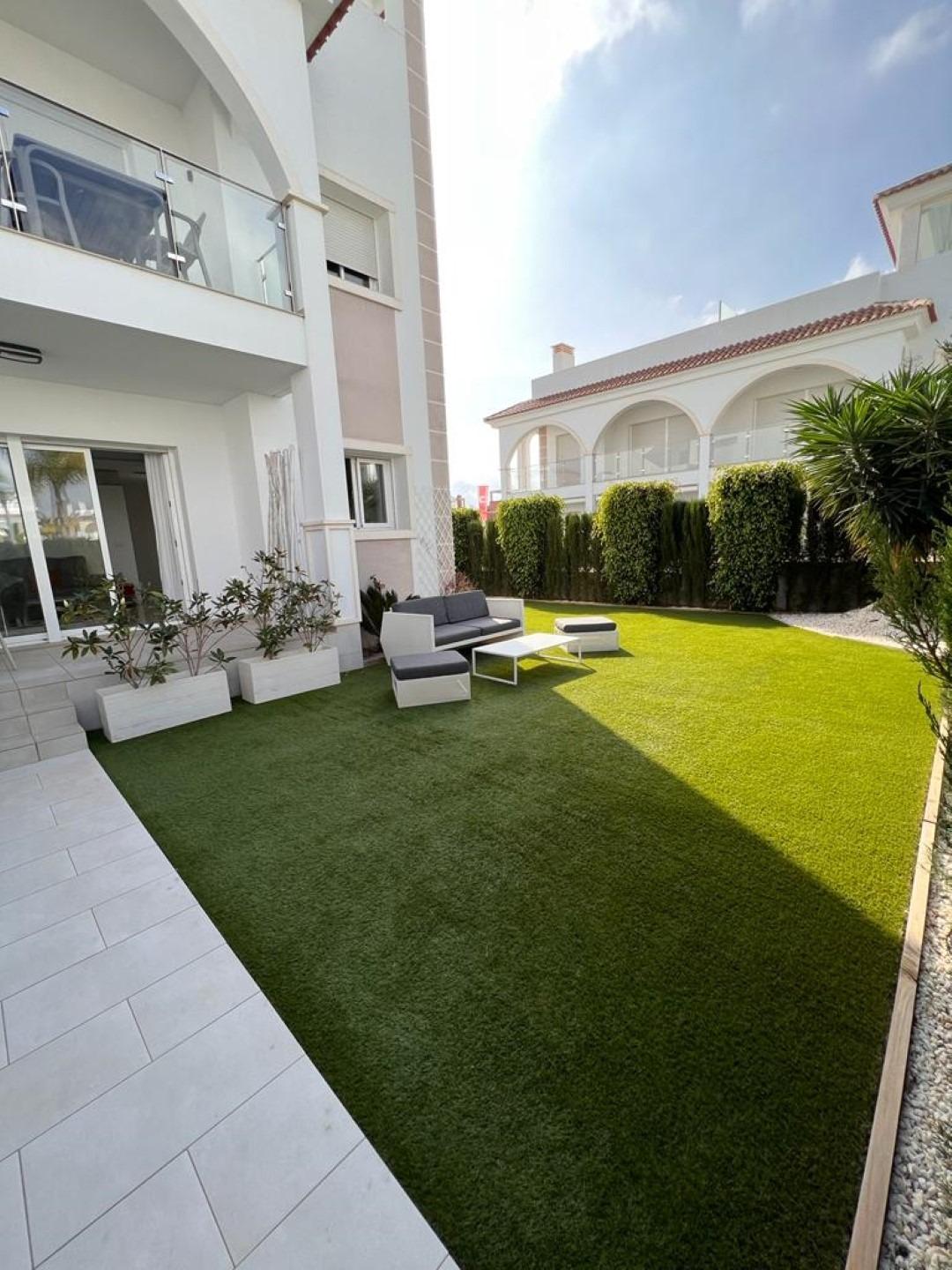 Bungalowi Ciudad Quesada, Alicante, Espanja 2 makuuhuonetta, 260 m2 No. 113215
