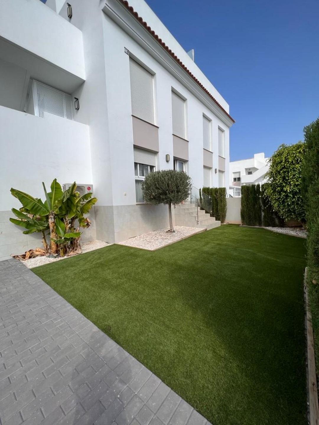 Bungalowi Ciudad Quesada, Alicante, Espanja 2 makuuhuonetta, 260 m2 No. 113215