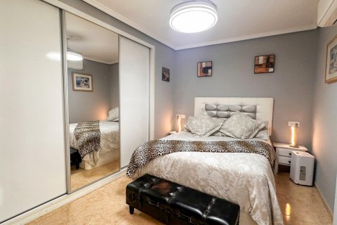 Apartment for sale in Torrevieja, Alicante, Spain 3 bedrooms, 94 sq.m. No. 167996 - photo 11