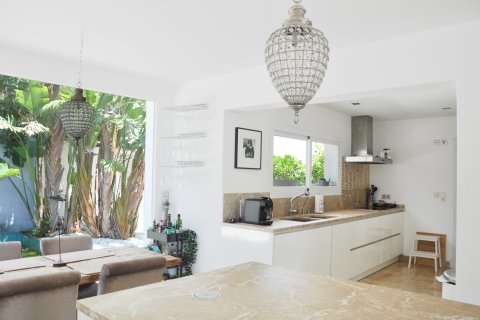 Villa zum Verkauf in Sol De Mallorca, Mallorca, Spanien 4 Schlafzimmer, 330 m2 Nr. 167685 - Foto 19
