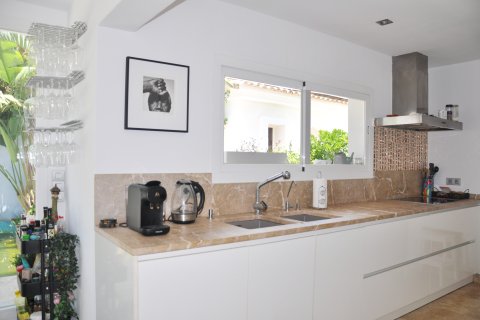 Villa zum Verkauf in Sol De Mallorca, Mallorca, Spanien 4 Schlafzimmer, 330 m2 Nr. 167685 - Foto 20