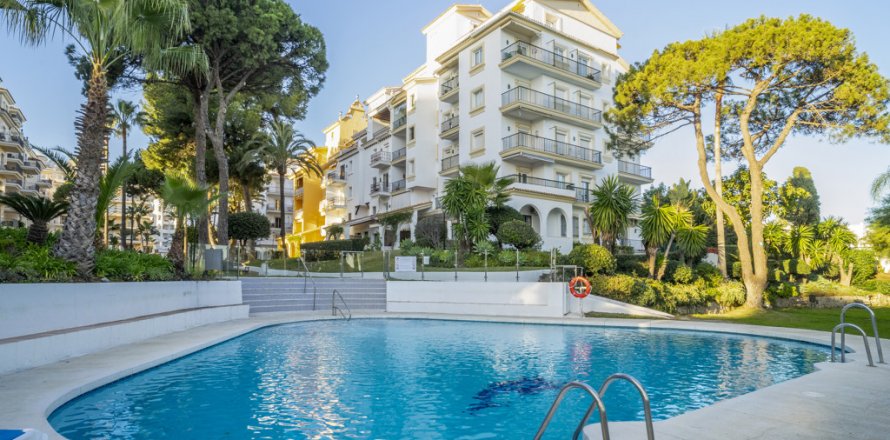 Apartment Marbella, Malaga, Spain 2 bedrooms, 114.26 sq.m. No. 107860