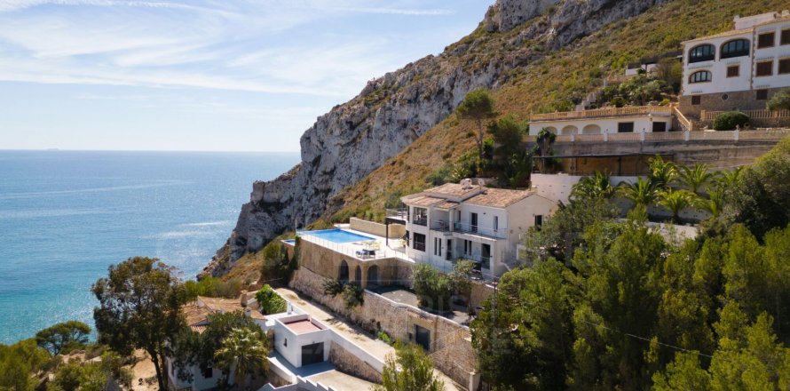 Villa i Javea, Alicante, Spanien 5 sovrum, 282 kvm. Nr. 158848